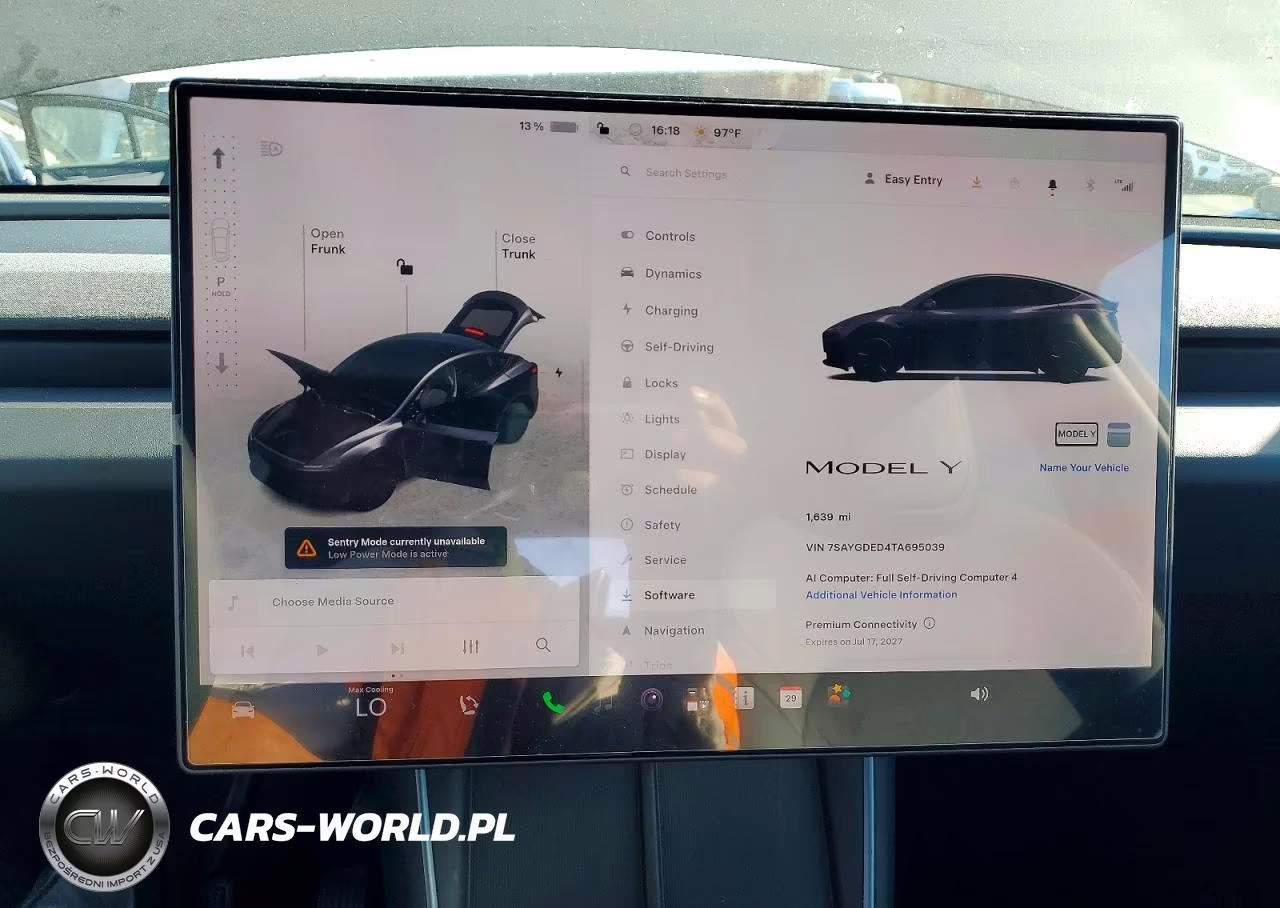 2026 Tesla Model Y VIN:7SAYGDED4TA695039 - 9