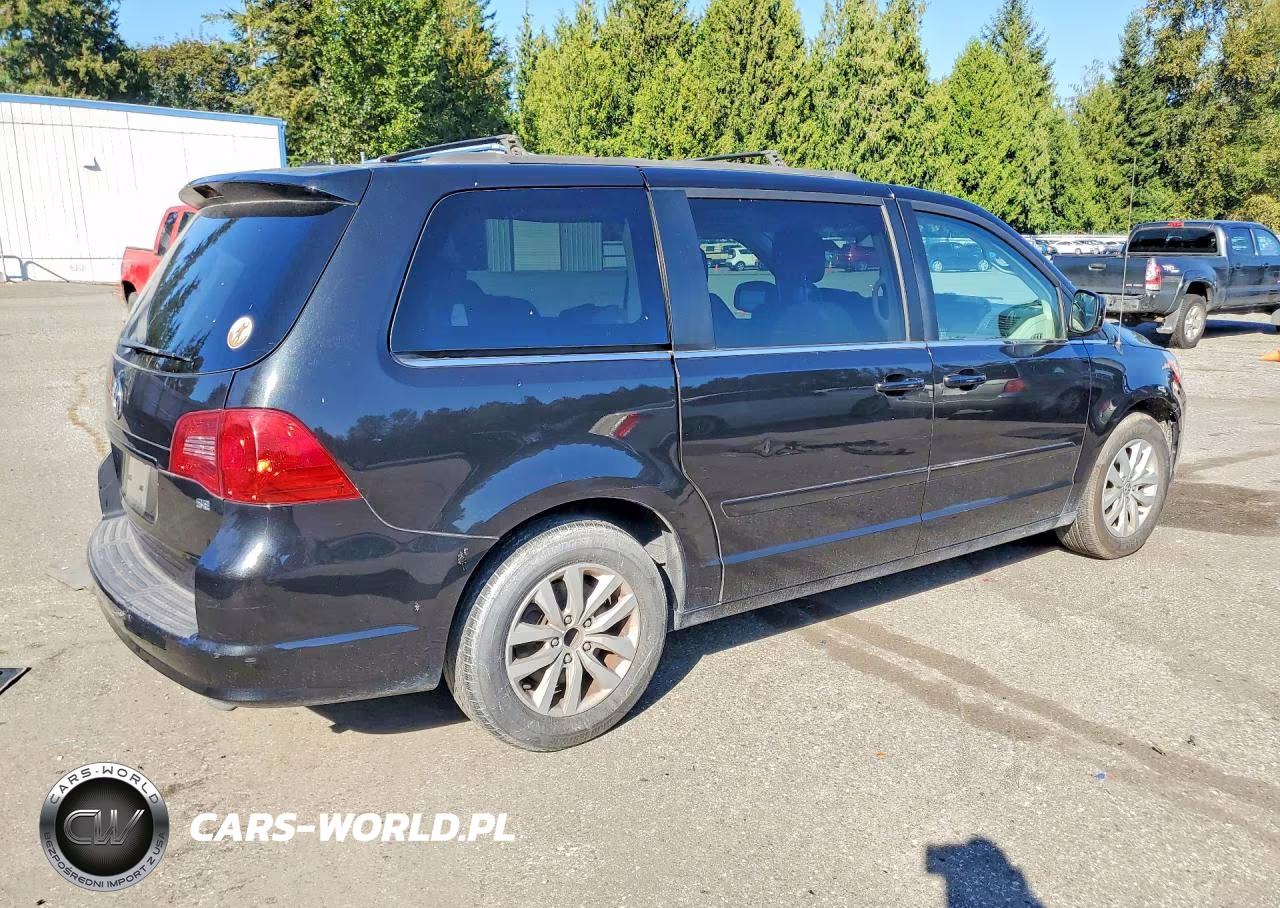 2014 Volkswagen Routan Se VIN:2C4RVABG3ER135298 - 3