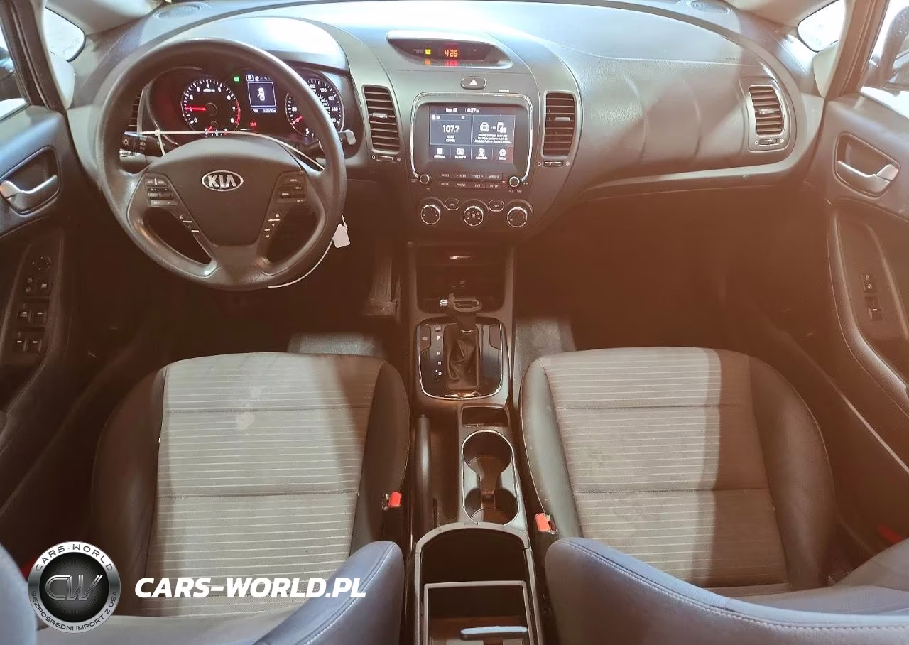 2018 Kia Forte Lx VIN:3KPFL4A76JE190836 - 8