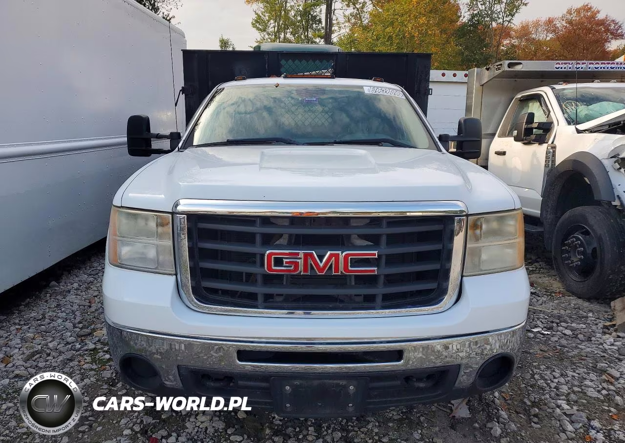 2010 GMC Sierra C3500 Flat Bed Truck VIN:1GD6C2BK9AF122443 - 5