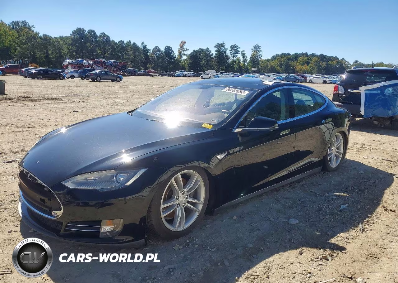 2013 Tesla Model S – zdjęcie 1 z 12