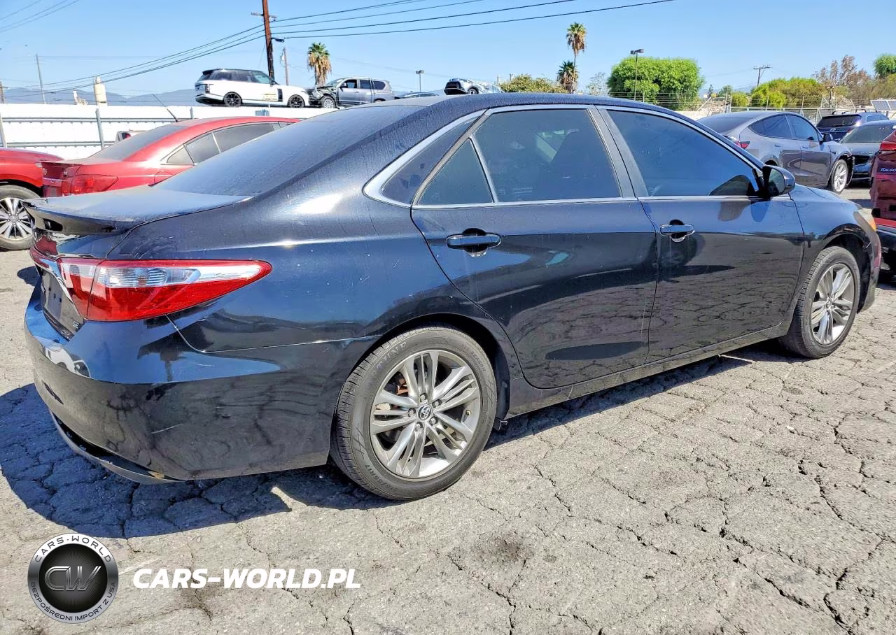 2015 Toyota Camry Se VIN:4T1BF1FK5FU087610 - 3