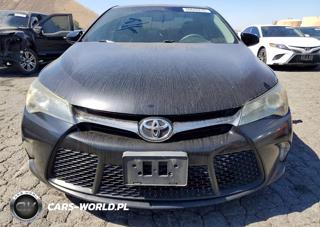 2015 Toyota Camry Se VIN:4T1BF1FK5FU087610 - 5