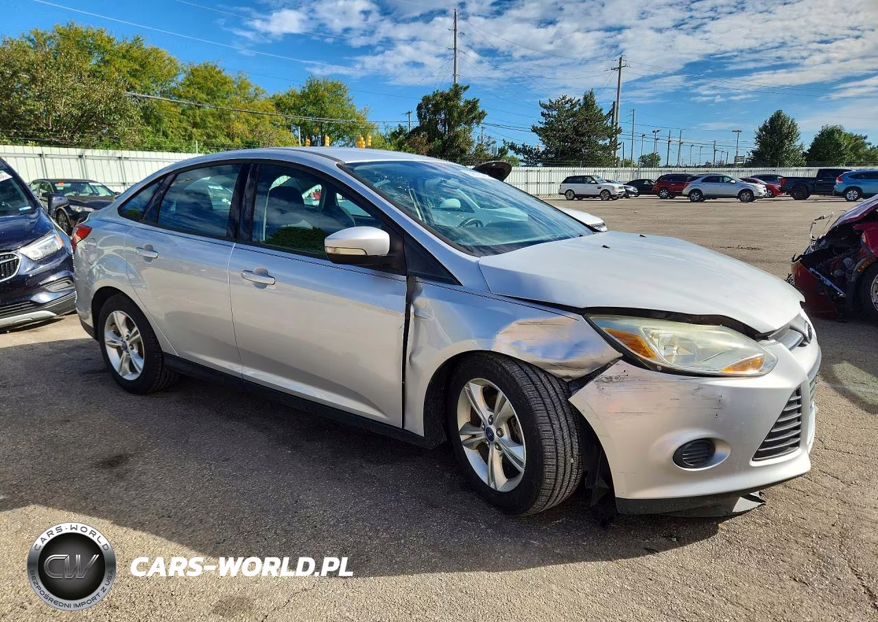 2013 Ford Focus Se VIN:1FADP3F25DL194736 - 4