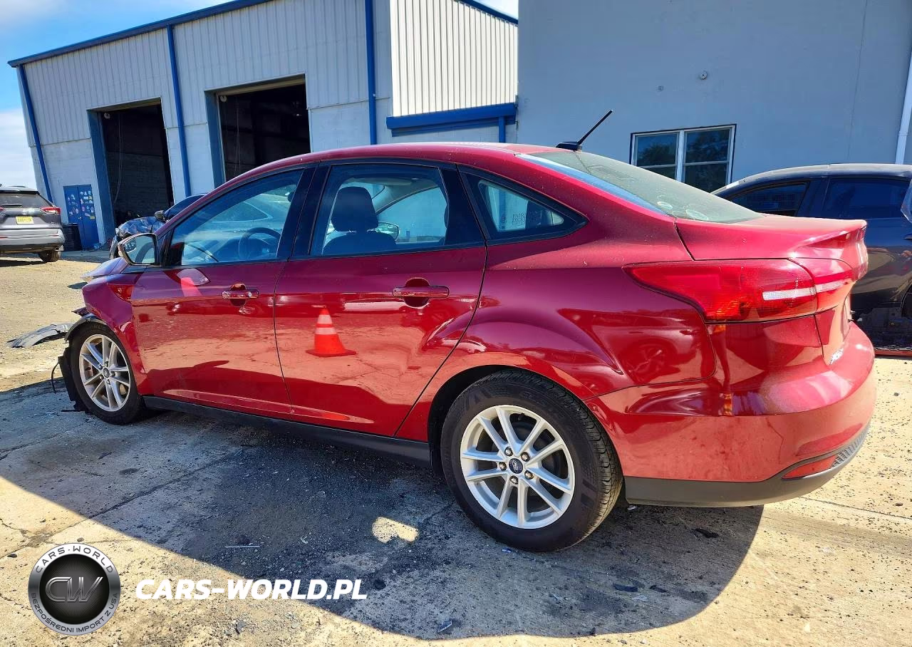 2017 Ford Focus Se VIN:1FADP3F2XHL326640 - 2