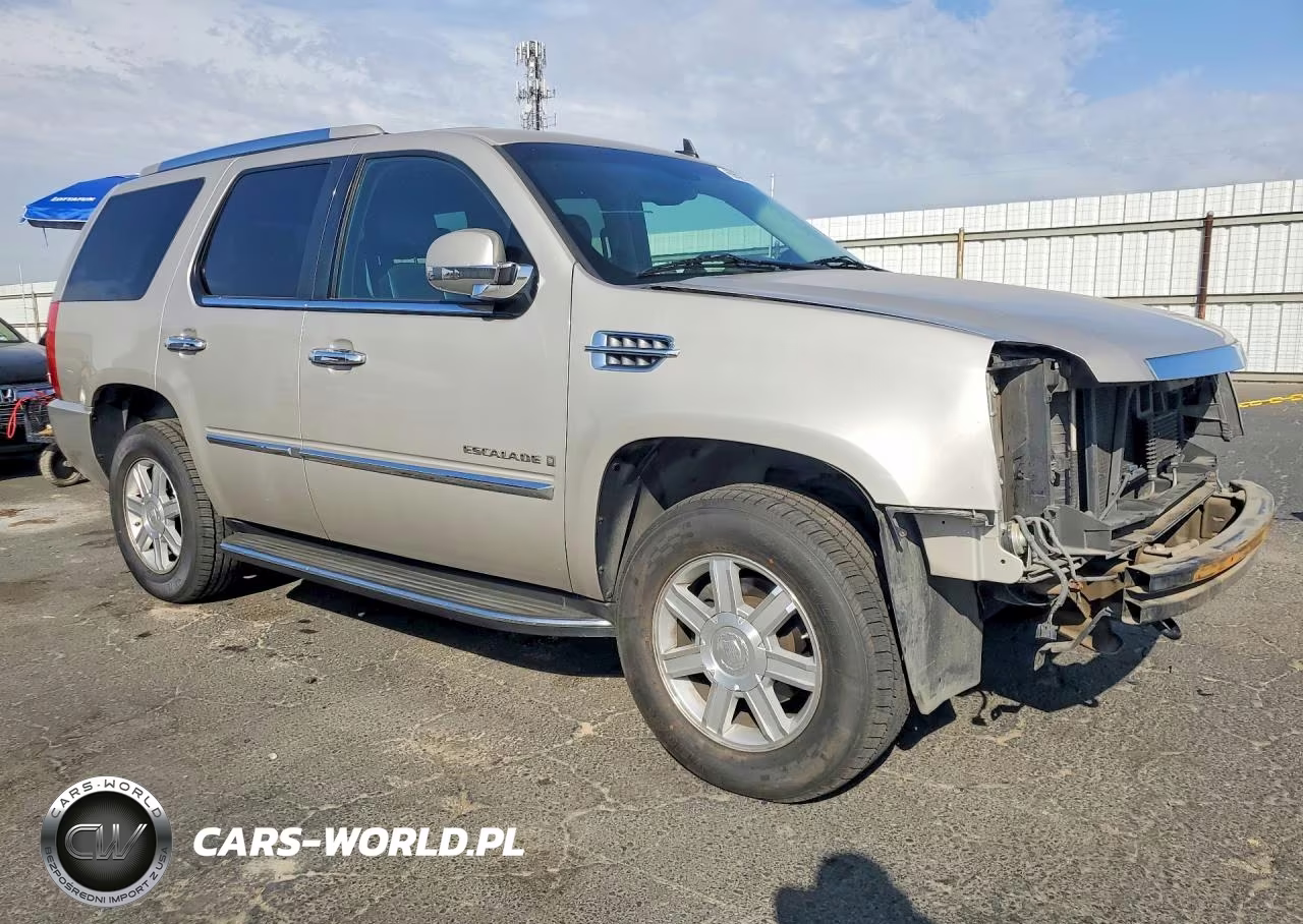 2008 Cadillac Escalade Luxury VIN:1GYFK63848R235480 - 4