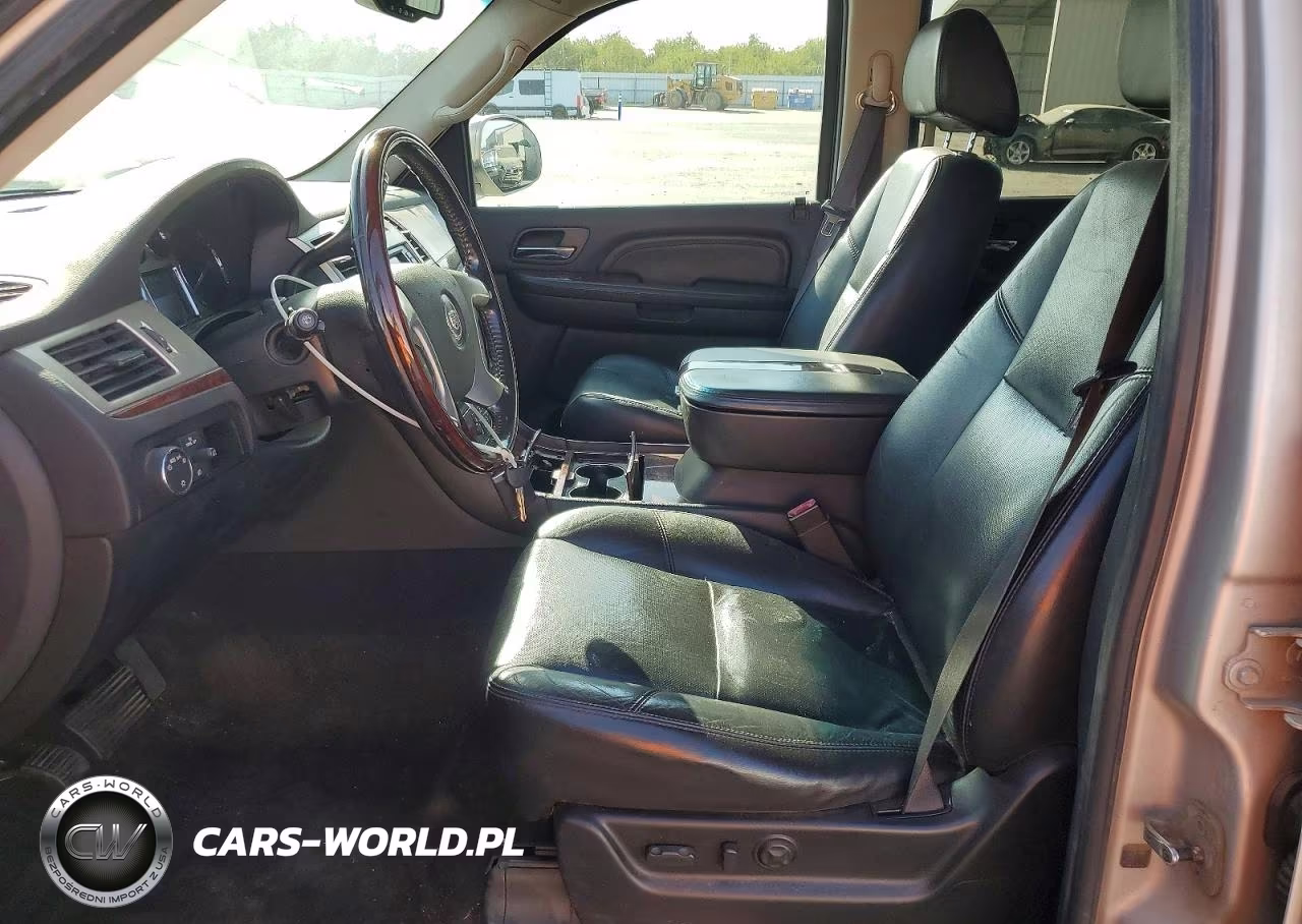 2008 Cadillac Escalade Luxury VIN:1GYFK63848R235480 - 7