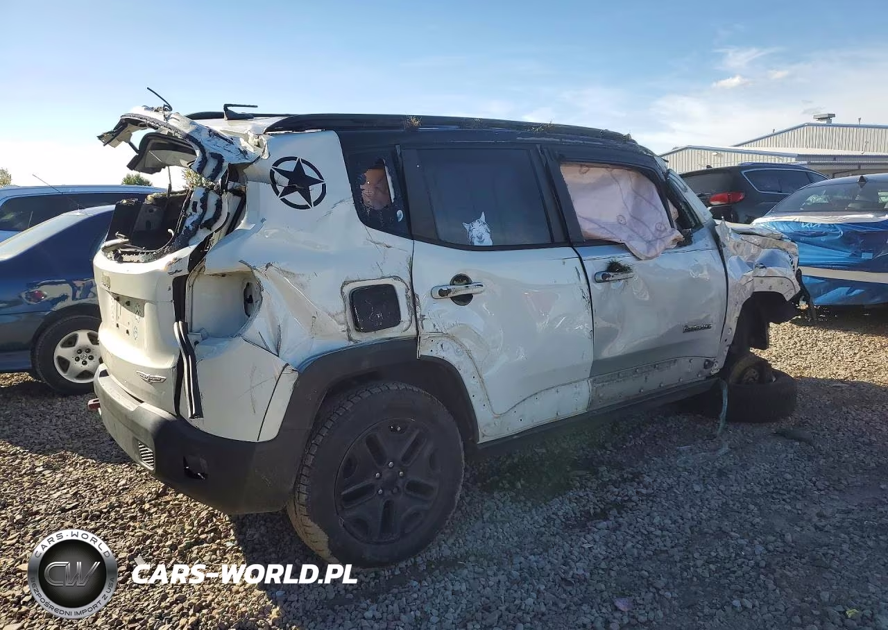 2017 Jeep Renegade Trailhawk VIN:ZACCJBCB8HPF88027 - 3