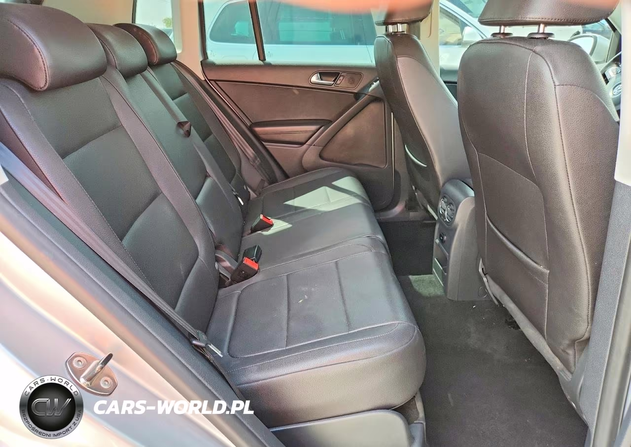 2011 Volkswagen Tiguan S VIN:WVGAV7AX5BW512830 - 11