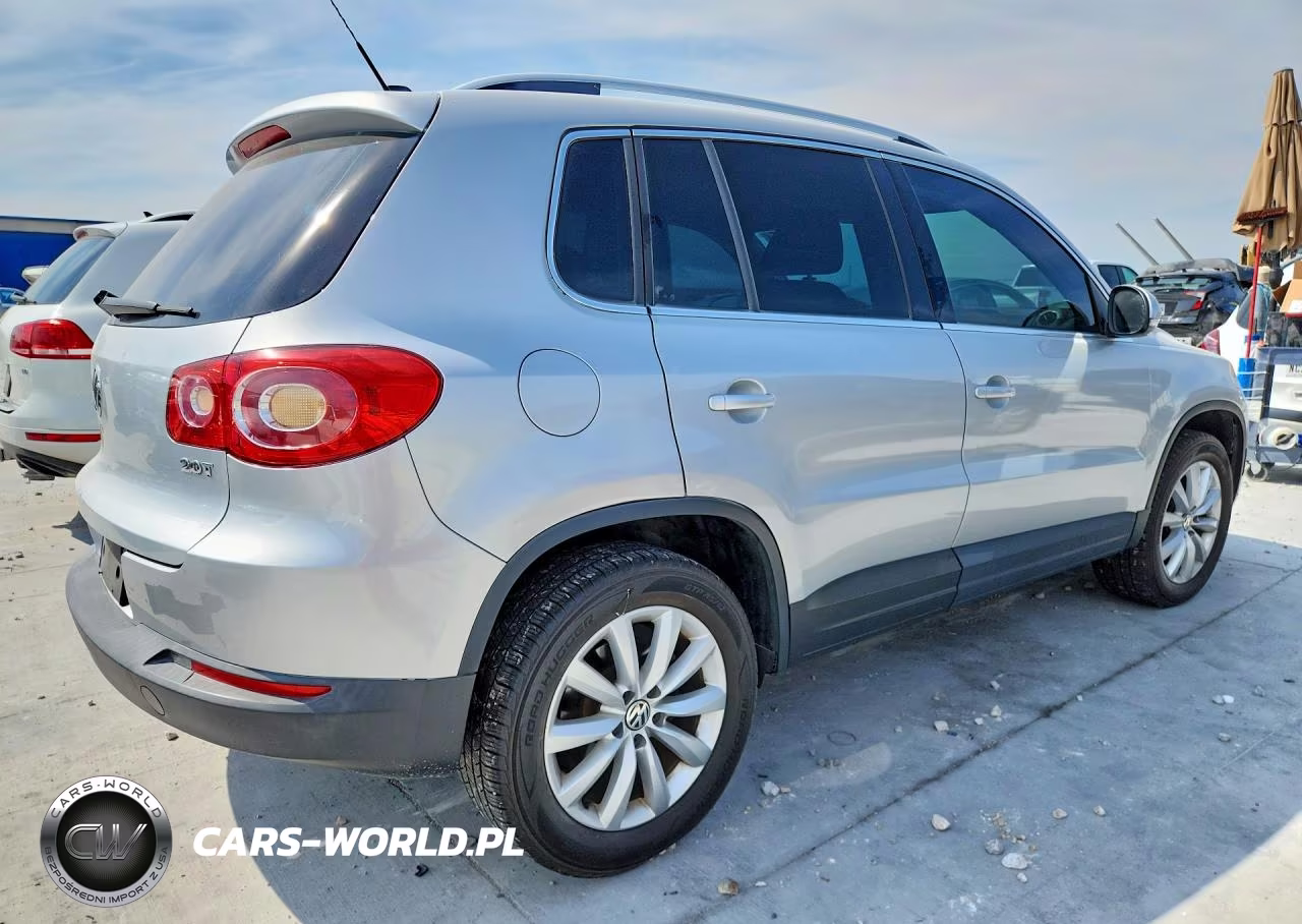 2011 Volkswagen Tiguan S VIN:WVGAV7AX5BW512830 - 3