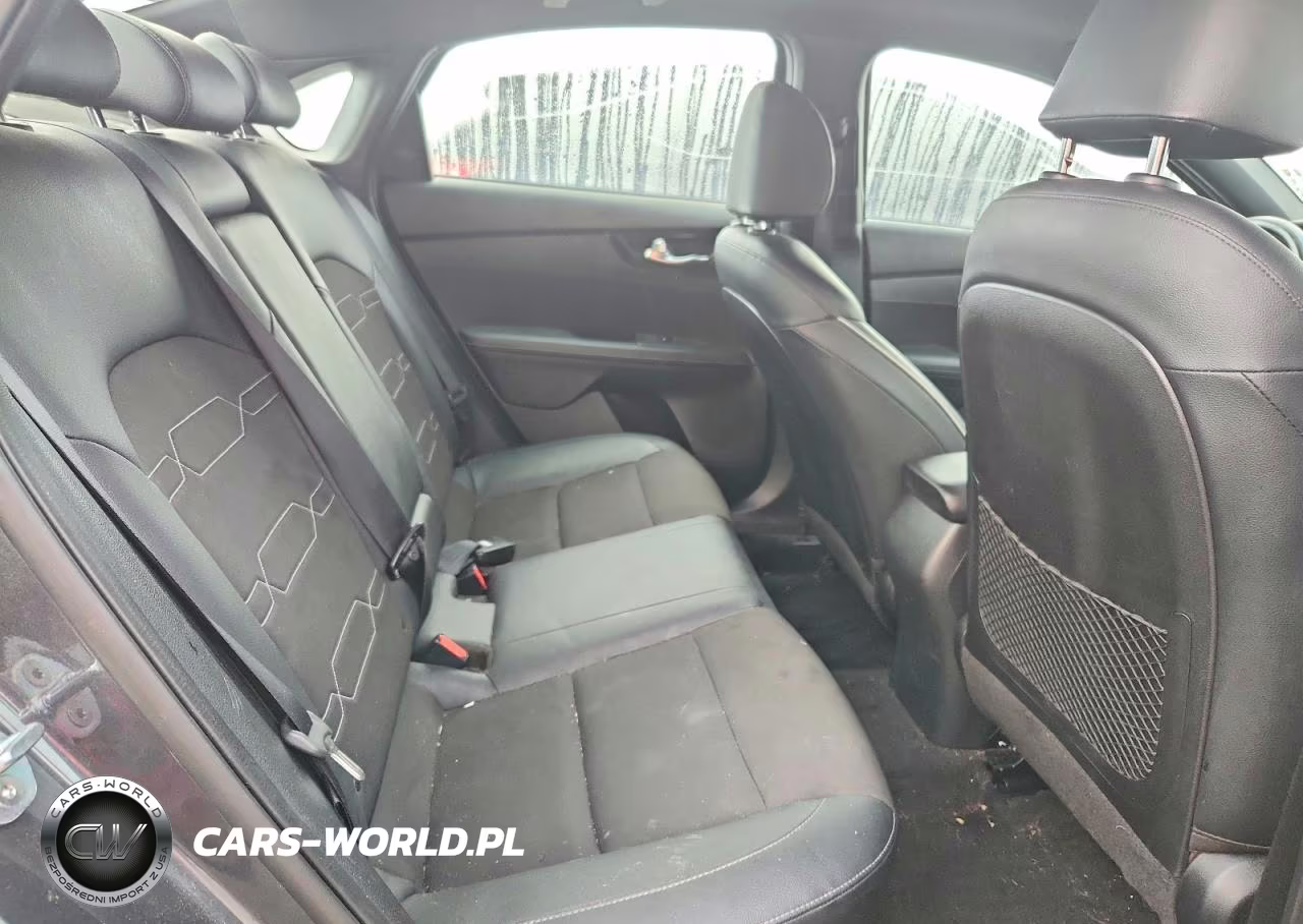 2021 Kia Forte Gt Line VIN:3KPF34AD7ME320844 - 10