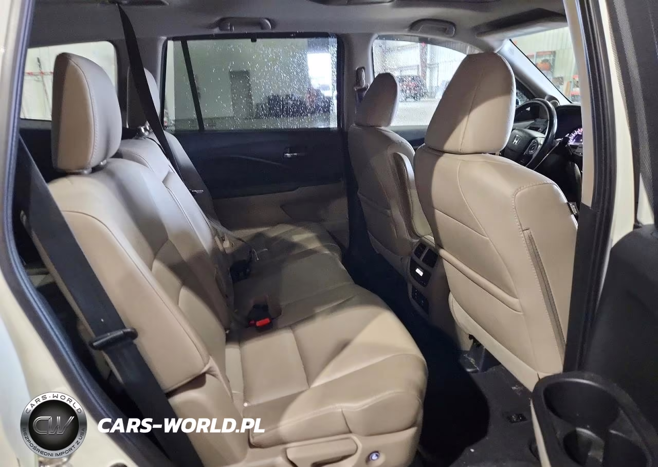 2017 Honda Pilot Touring VIN:5FNYF5H95HB026429 - 11
