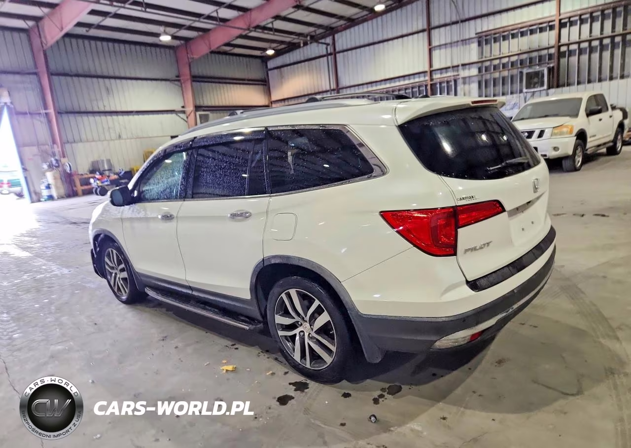2017 Honda Pilot Touring VIN:5FNYF5H95HB026429 - 2