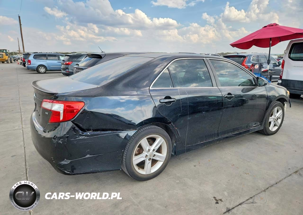 2014 Toyota Camry Se VIN:4T1BF1FK0EU844881 - 3