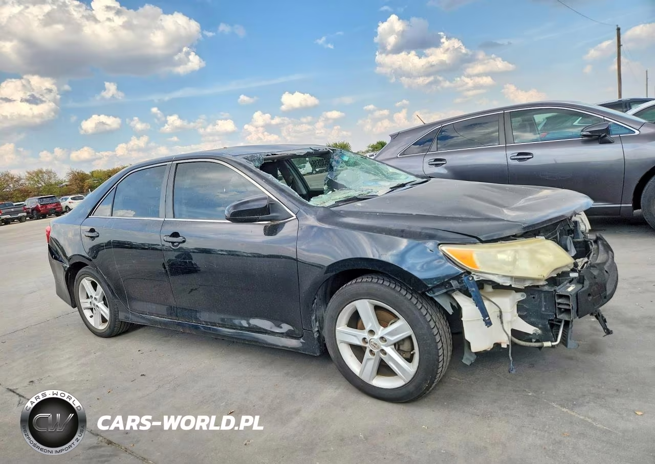2014 Toyota Camry Se VIN:4T1BF1FK0EU844881 - 4