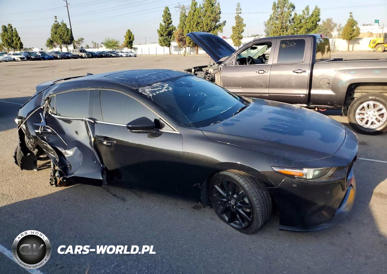 2021 Mazda 3 Premium Plus VIN:JM1BPBNY2M1349157 - 4