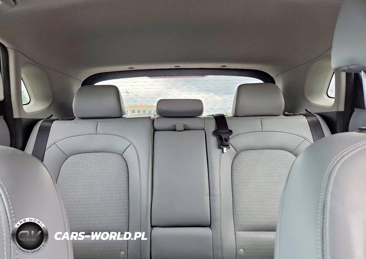 2019 Hyundai Kona Limited VIN:KM8K3CA58KU265770 - 10
