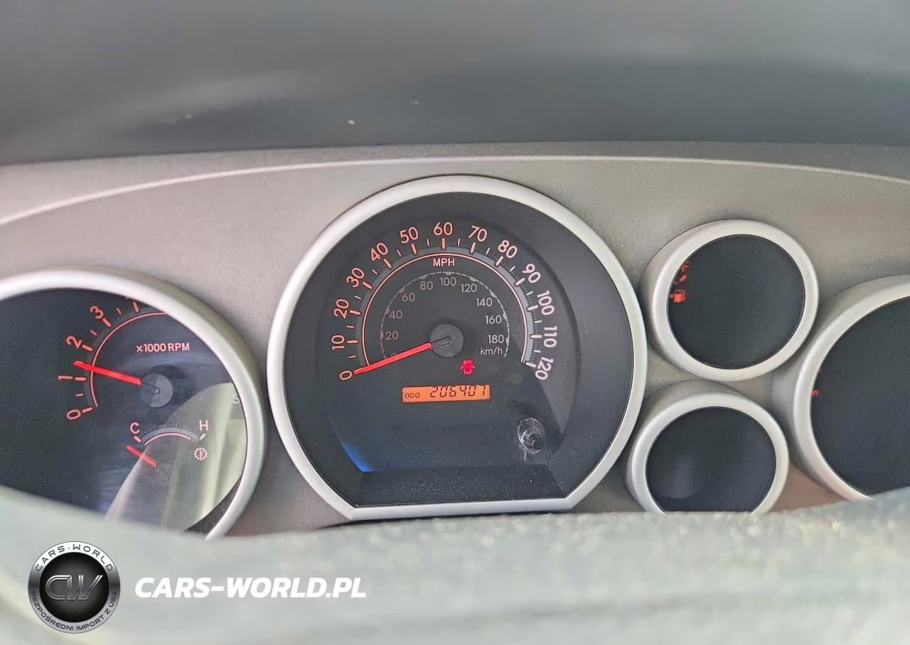 2010 Toyota Tundra VIN:5TFUM5F16AX001973 - 9