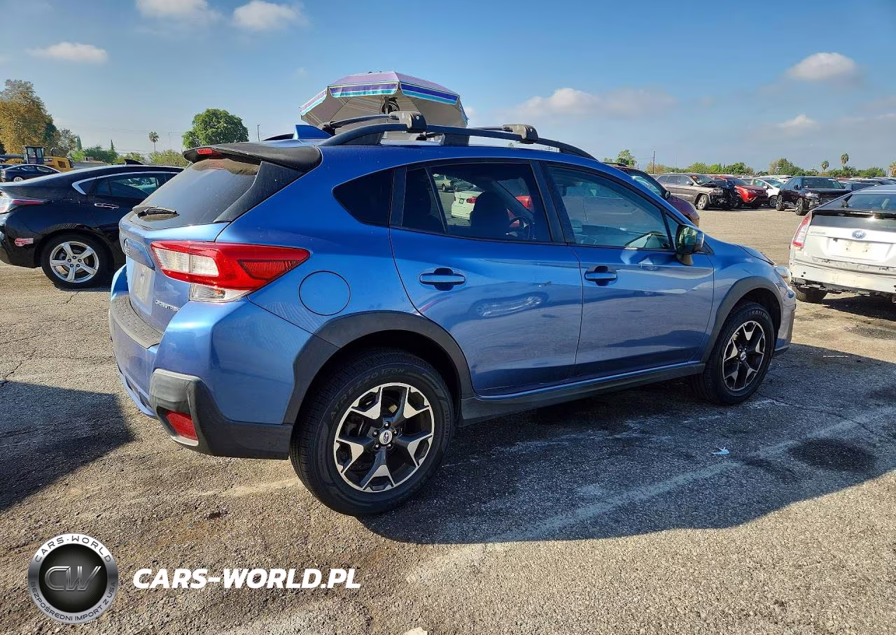2018 Subaru Crosstrek Premium VIN:JF2GTADC3J8282865 - 3