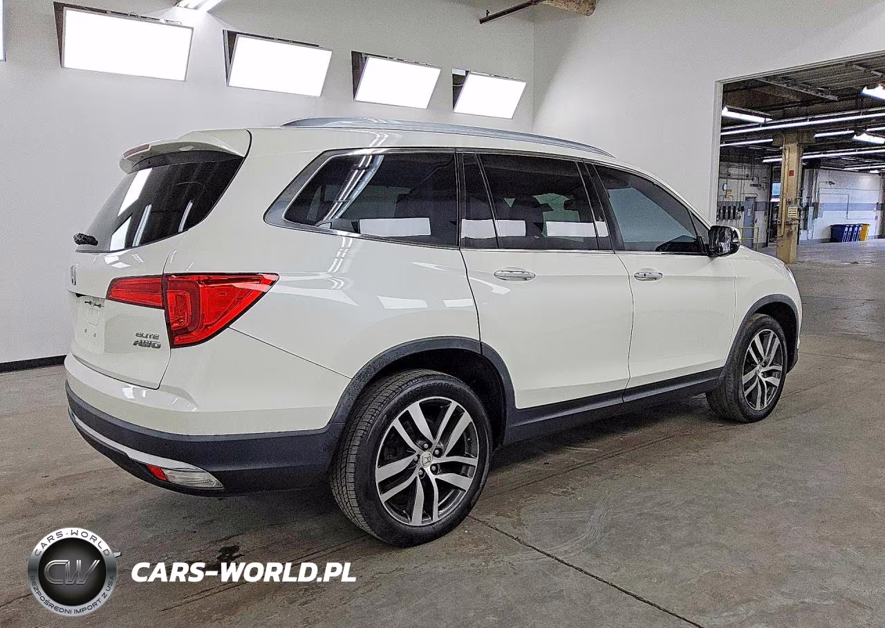 2017 Honda Pilot Elite VIN:5FNYF6H00HB105336 - 3