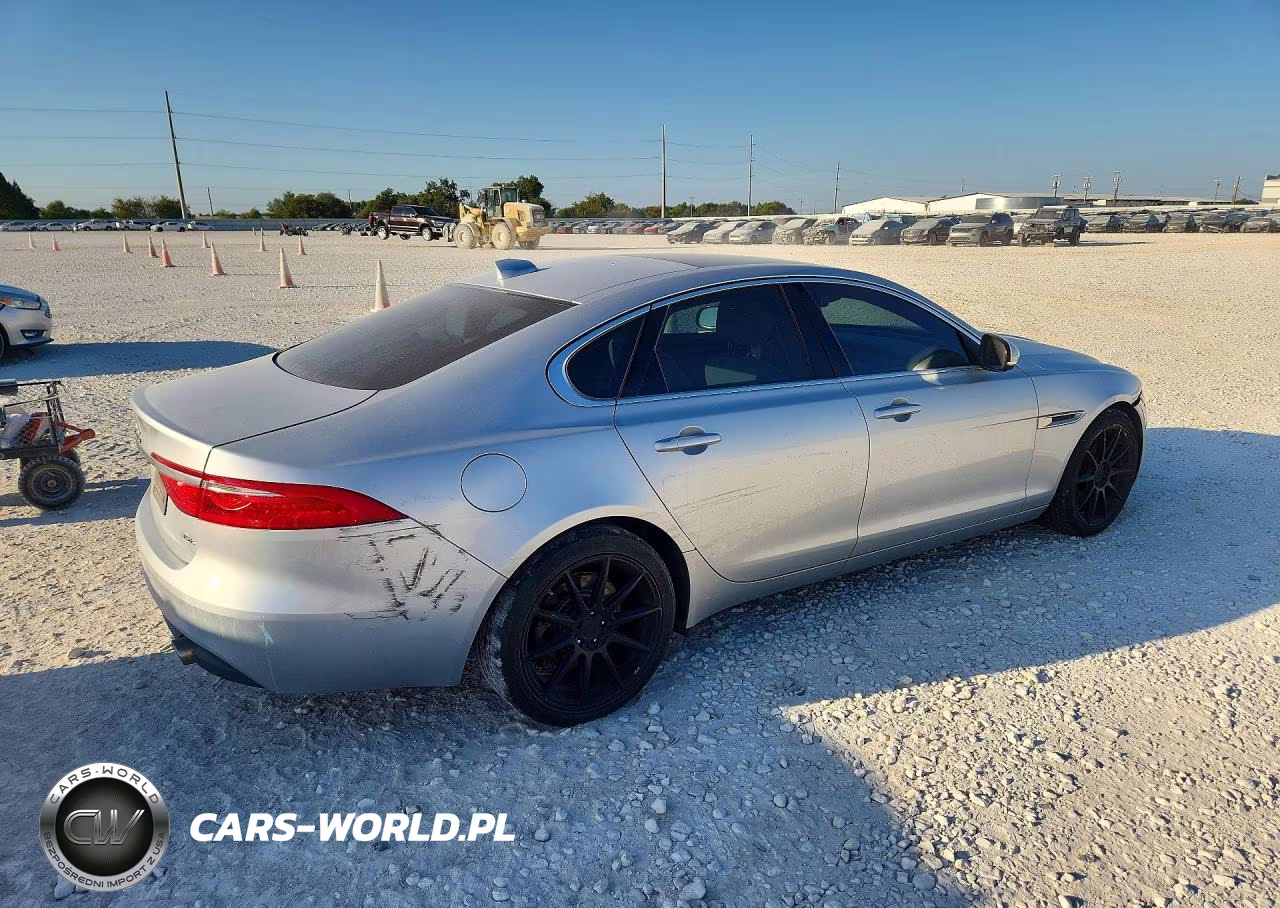 2017 Jaguar Xf Premium VIN:SAJBD4BV3HCY46888 - 3