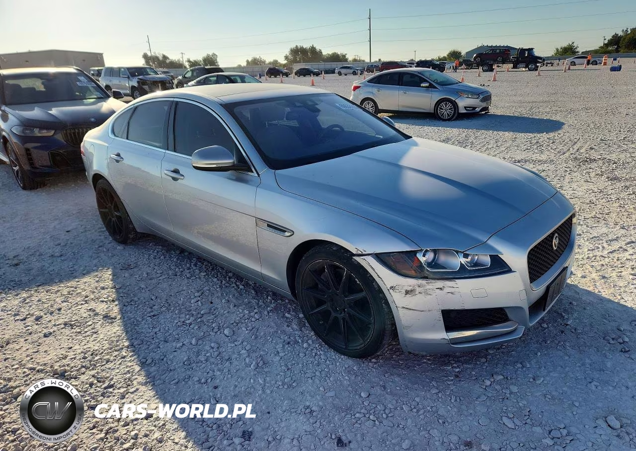 2017 Jaguar Xf Premium VIN:SAJBD4BV3HCY46888 - 4