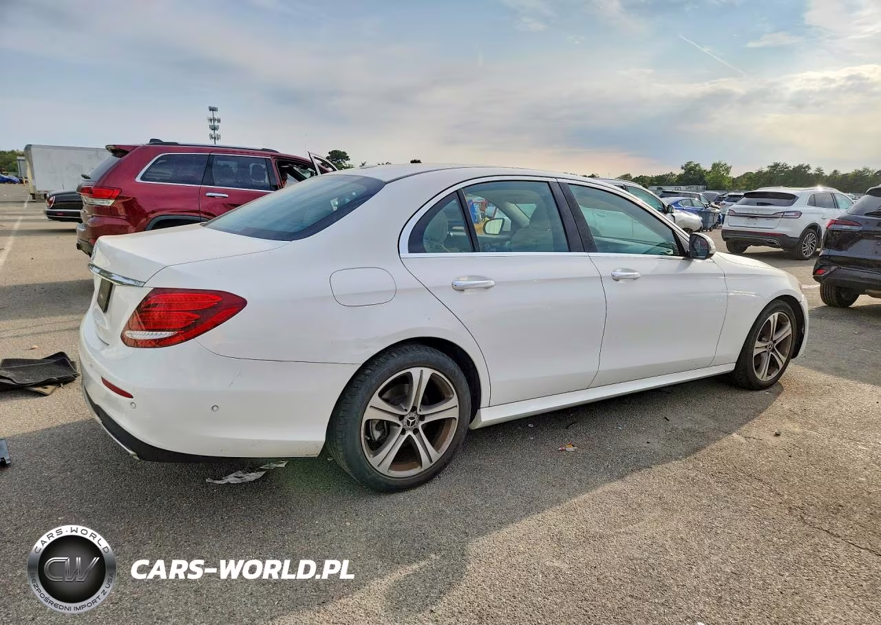 2018 Mercedes-Benz E 300 VIN:WDDZF4JB4JA436865 - 3