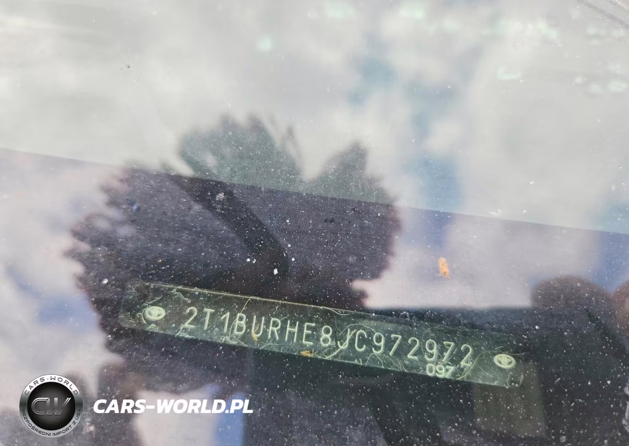 2018 Toyota Corolla Le VIN:2T1BURHE8JC972972 - 12