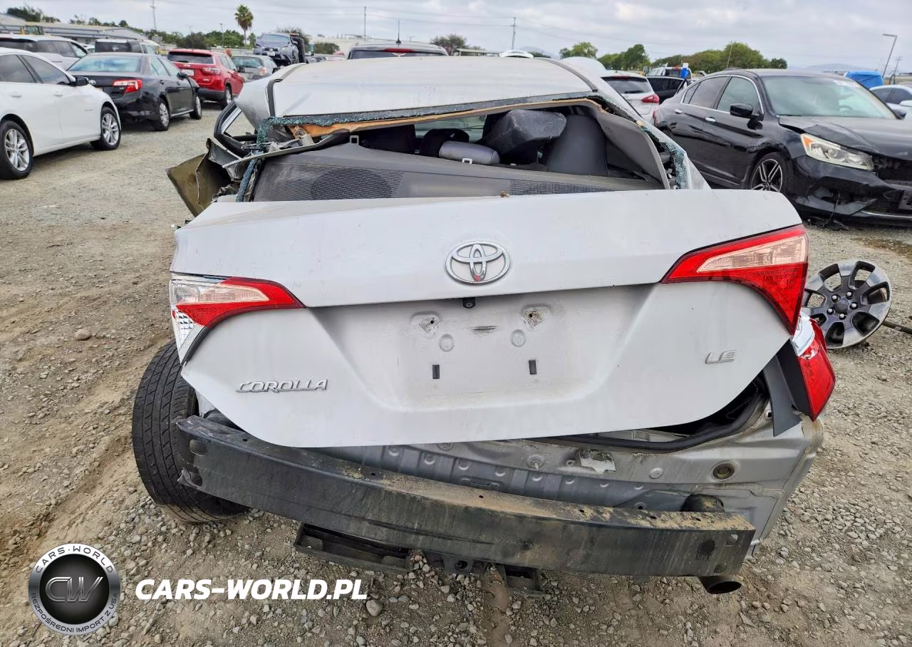 2018 Toyota Corolla Le VIN:2T1BURHE8JC972972 - 6