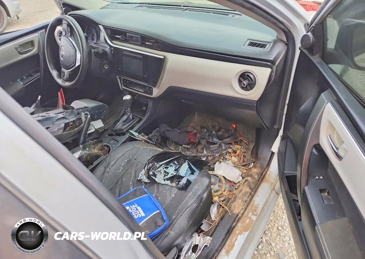2018 Toyota Corolla Le VIN:2T1BURHE8JC972972 - 8