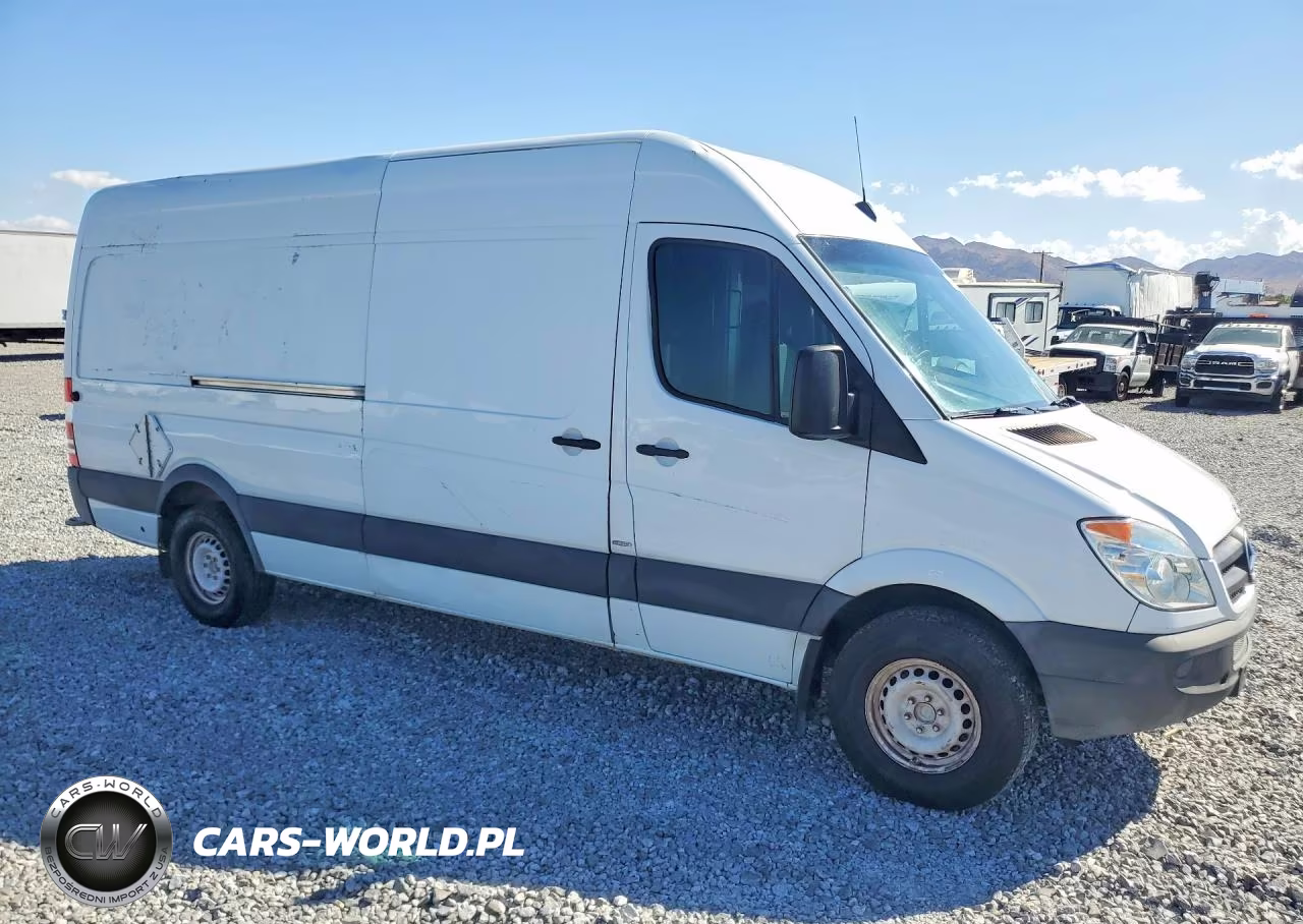 2011 Mercedes-Benz Sprinter 2500 VIN:WD3PE8CB5B5603392 - 4