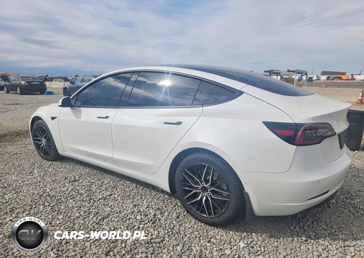 2022 Tesla Model 3 VIN:5YJ3E1EB3NF132418 - 2