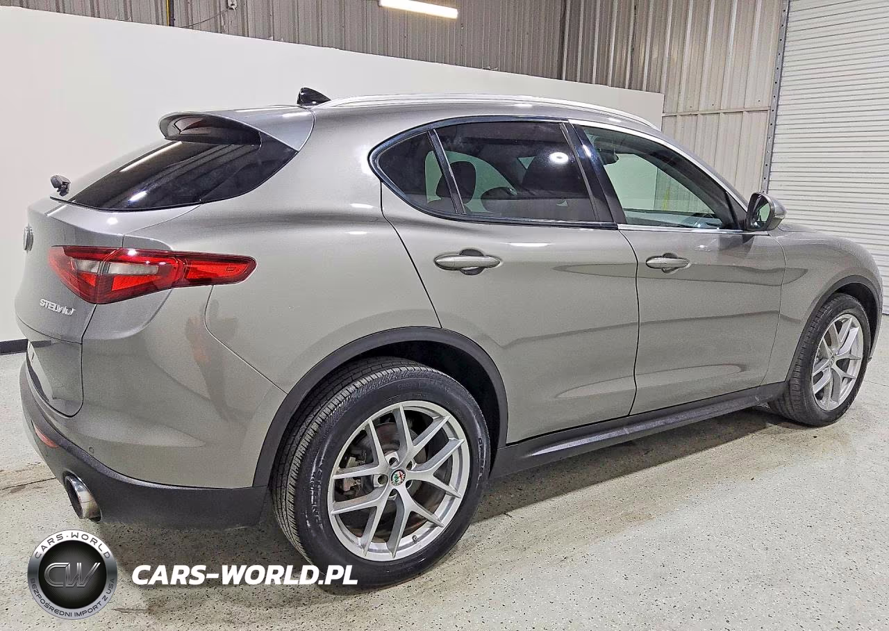 2018 Alfa Romeo Stelvio Ti VIN:ZASFAKBN6J7B98384 - 3
