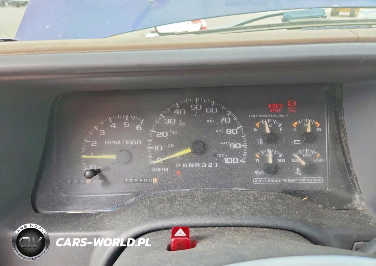 1998 Chevrolet Tahoe K1500 VIN:1GNEK13R6WJ335810 - 9