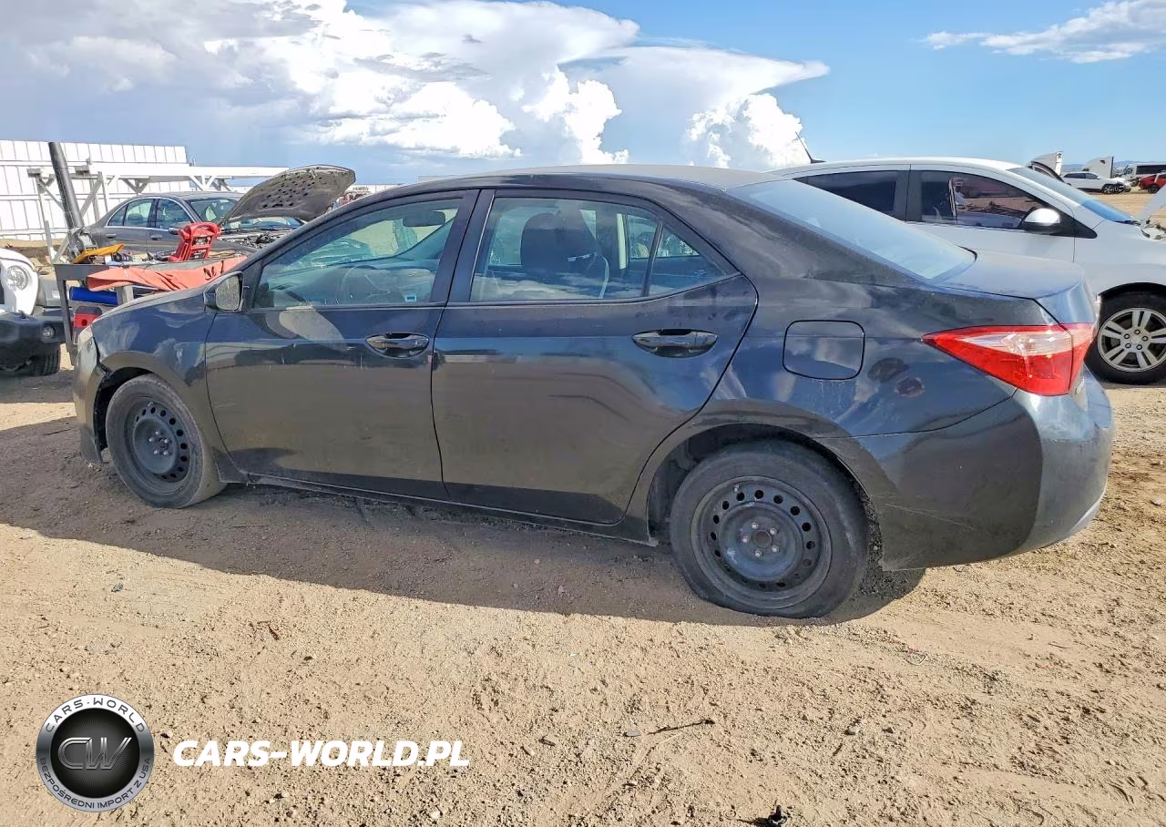 2018 Toyota Corolla Le VIN:5YFBURHE4JP833440 - 2