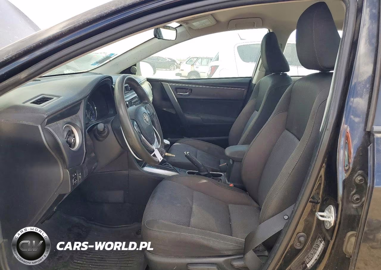 2018 Toyota Corolla Le VIN:5YFBURHE4JP833440 - 7