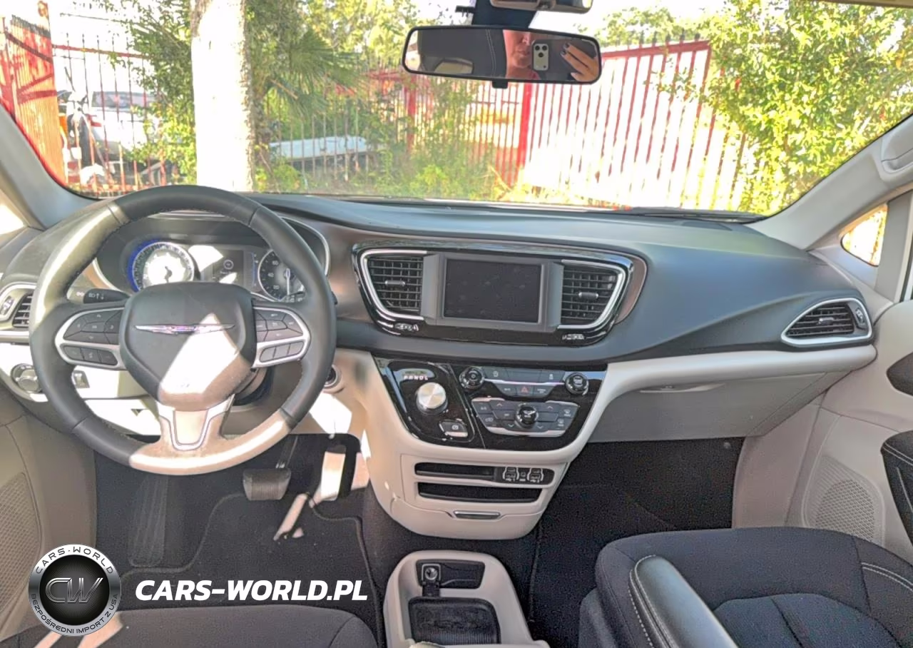2022 Chrysler Voyager Lx VIN:2C4RC1CGXNR203889 - 9