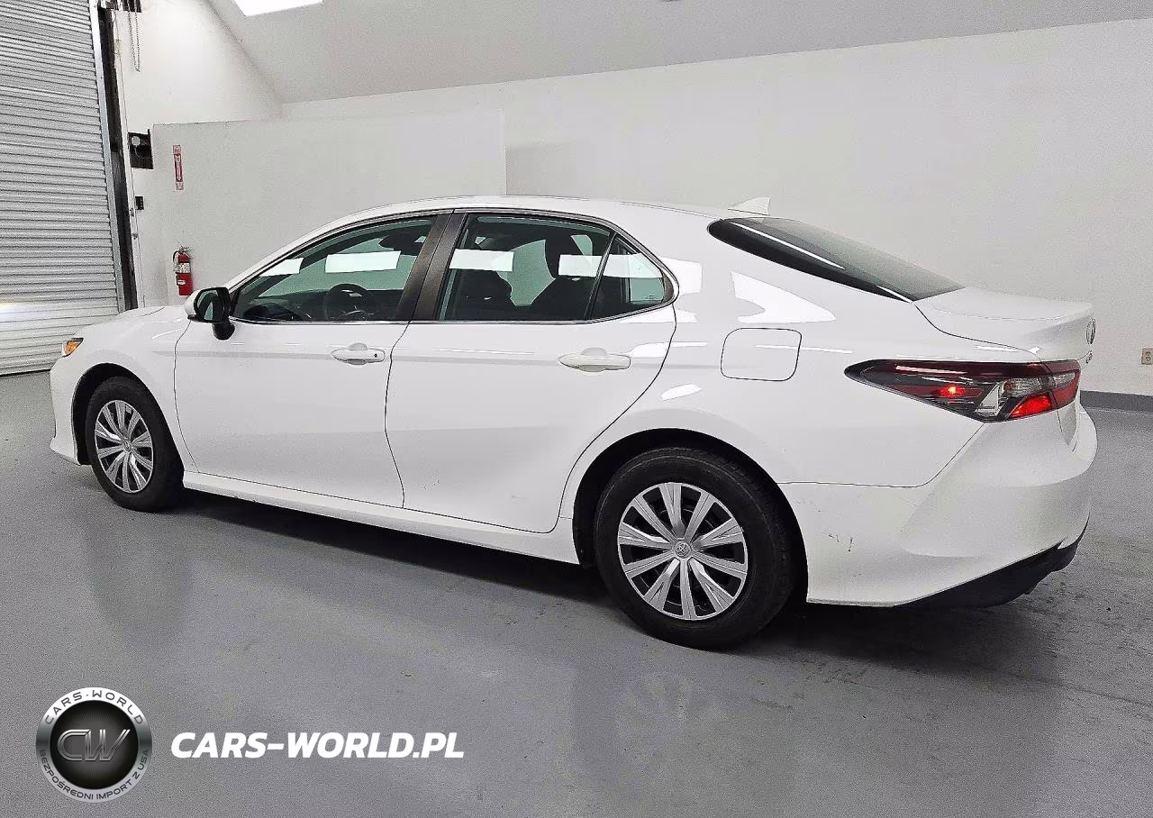 2022 Toyota Camry Le VIN:4T1C31AK3NU585792 - 2