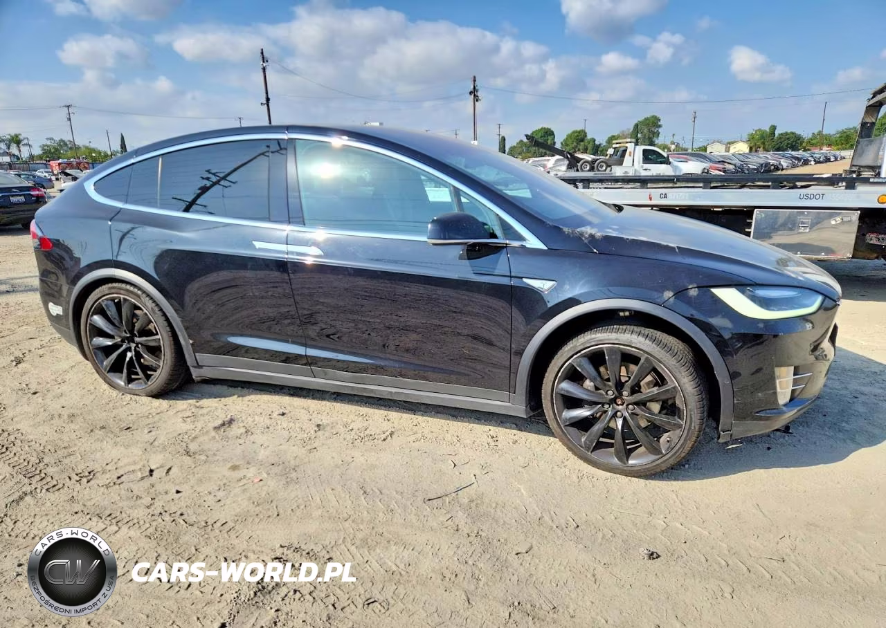 2016 Tesla Model X VIN:5YJXCAE25GF006488 - 4