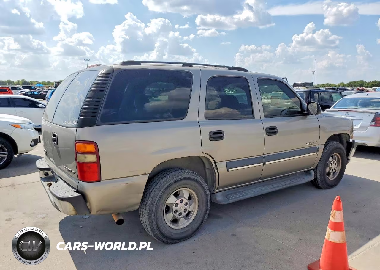 2003 Chevrolet Tahoe C1500 VIN:1GNEC13V03R250825 - 3