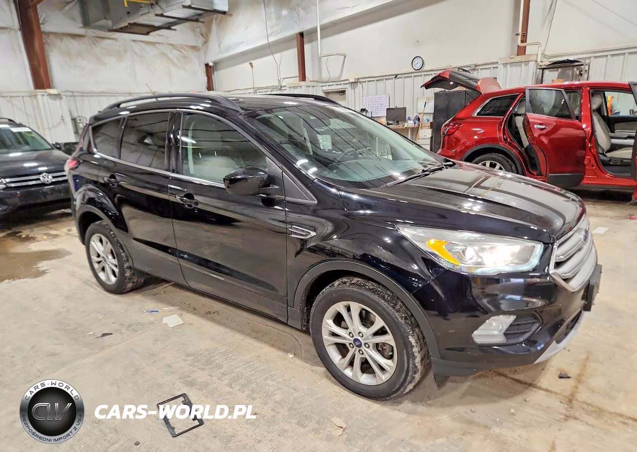 2017 Ford Escape Se VIN:1FMCU9GD2HUD94504 - 4