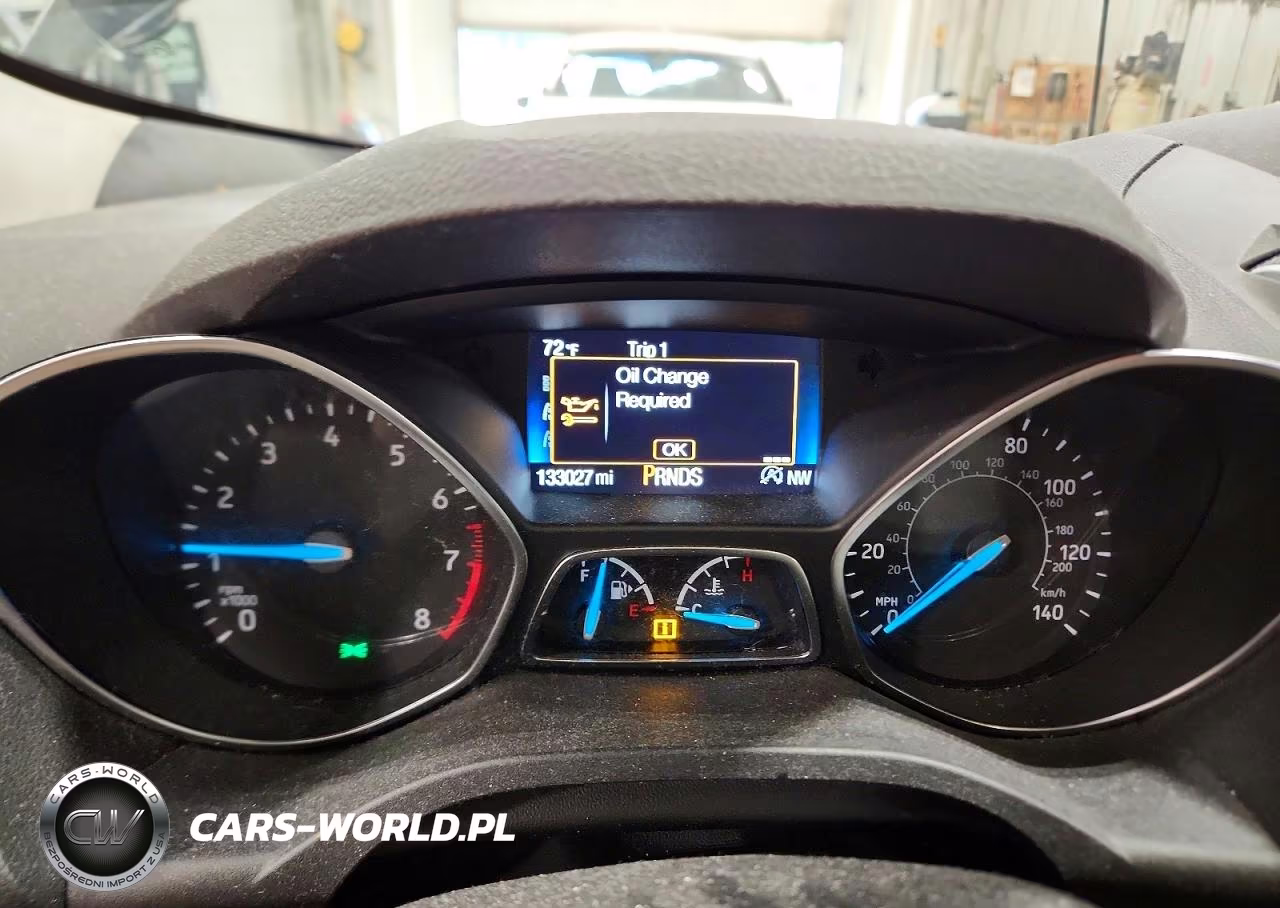 2017 Ford Escape Se VIN:1FMCU9GD2HUD94504 - 9