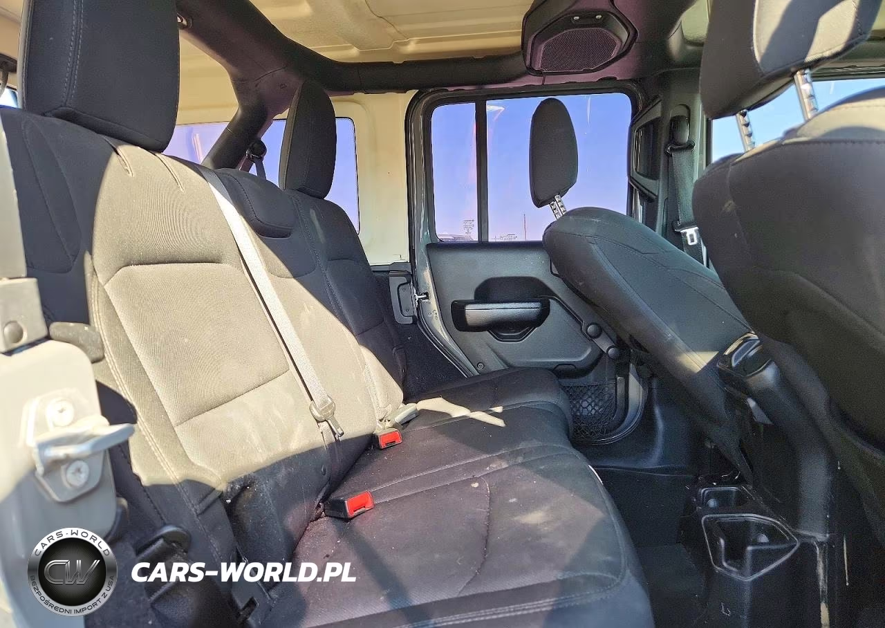 2018 Jeep Wrangler Unlimited Sport VIN:1C4HJXDN2JW232581 - 10