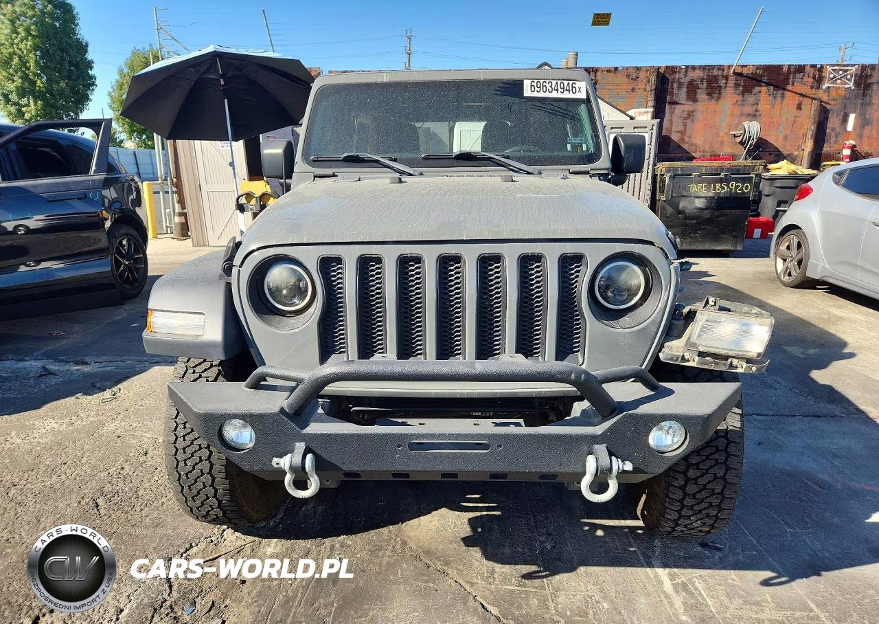 2018 Jeep Wrangler Unlimited Sport VIN:1C4HJXDN2JW232581 - 5