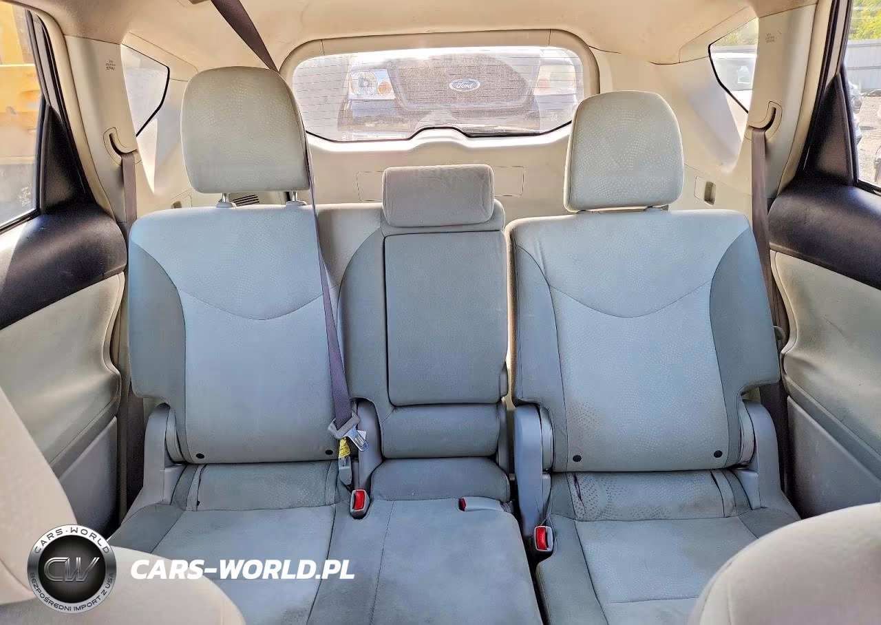 2013 Toyota Prius V Two VIN:JTDZN3EU9D3285856 - 10