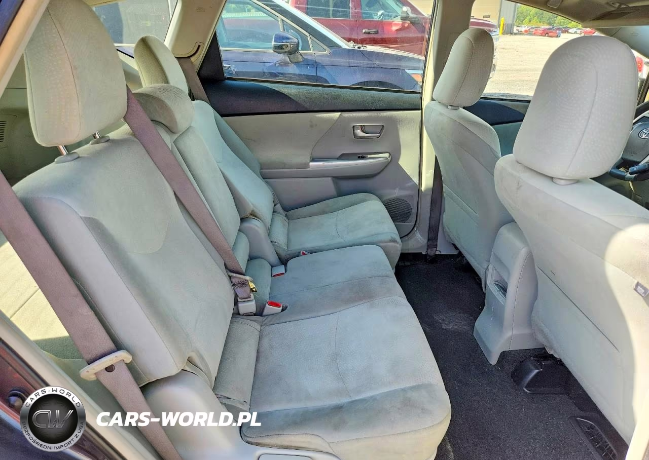 2013 Toyota Prius V Two VIN:JTDZN3EU9D3285856 - 11