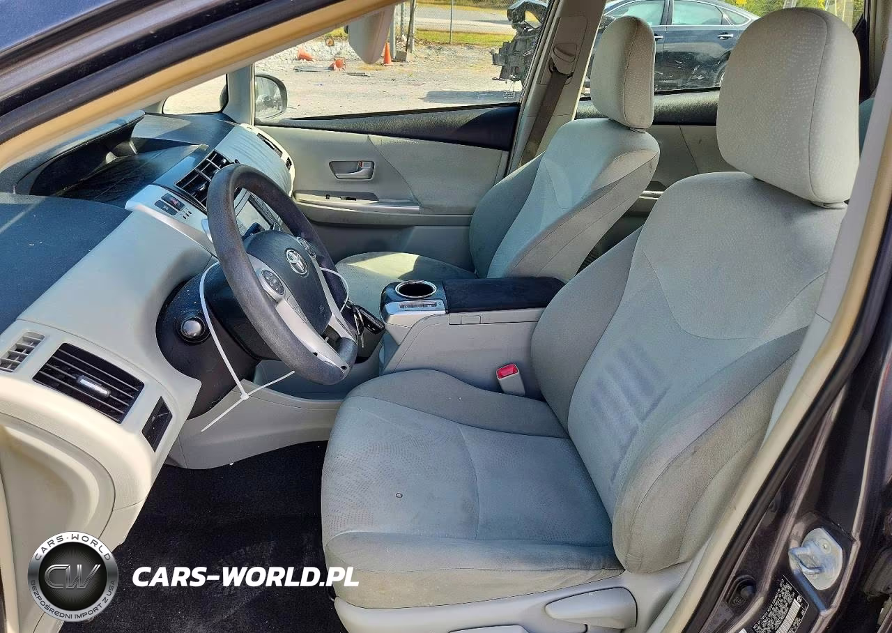 2013 Toyota Prius V Two VIN:JTDZN3EU9D3285856 - 7