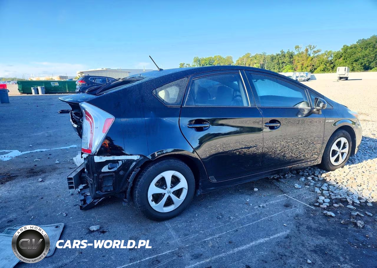 2015 Toyota Prius Two VIN:JTDKN3DU0F0409830 - 3
