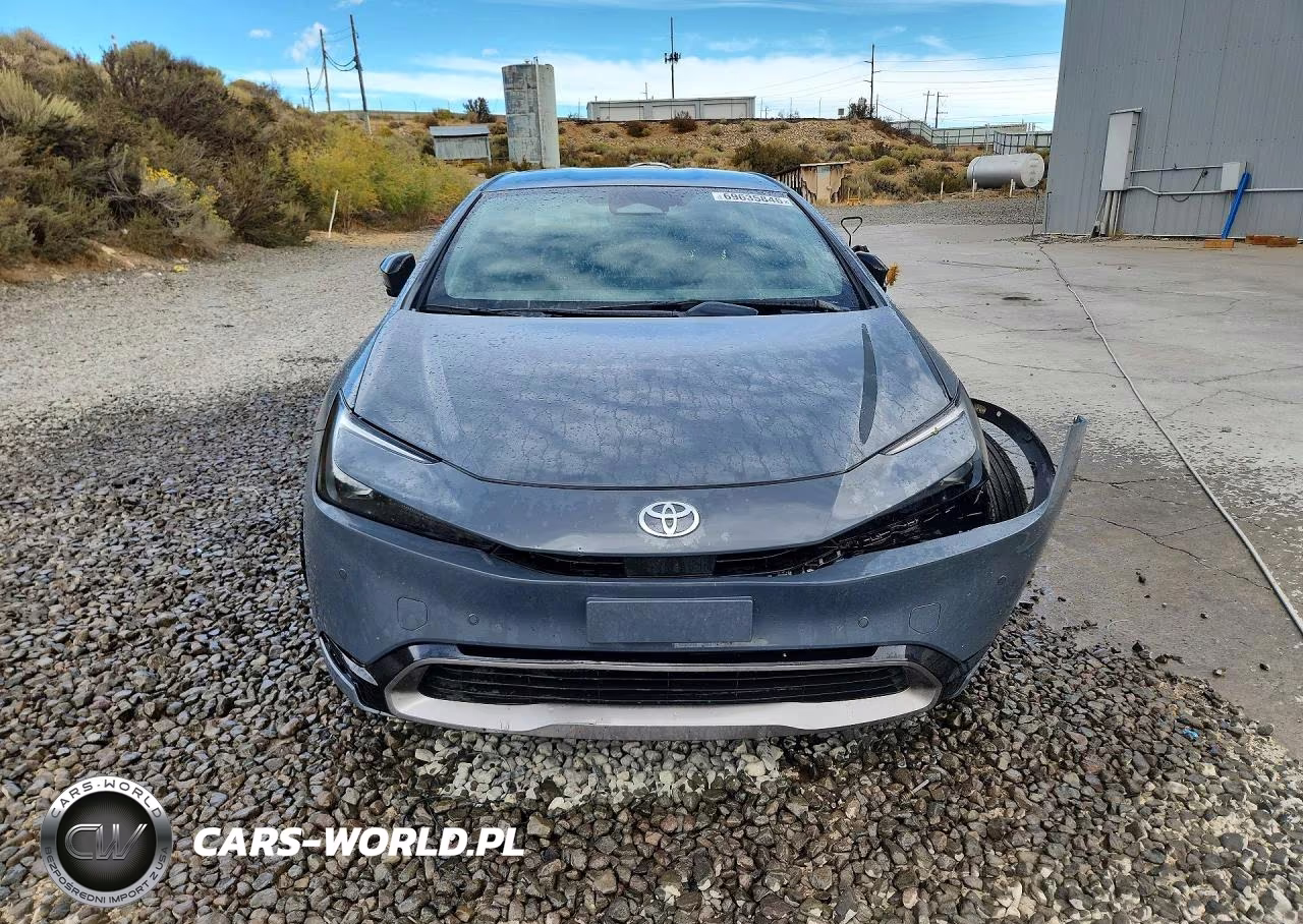 2026 Toyota Prius Xle VIN:JTDADABU1T3031565 - 5