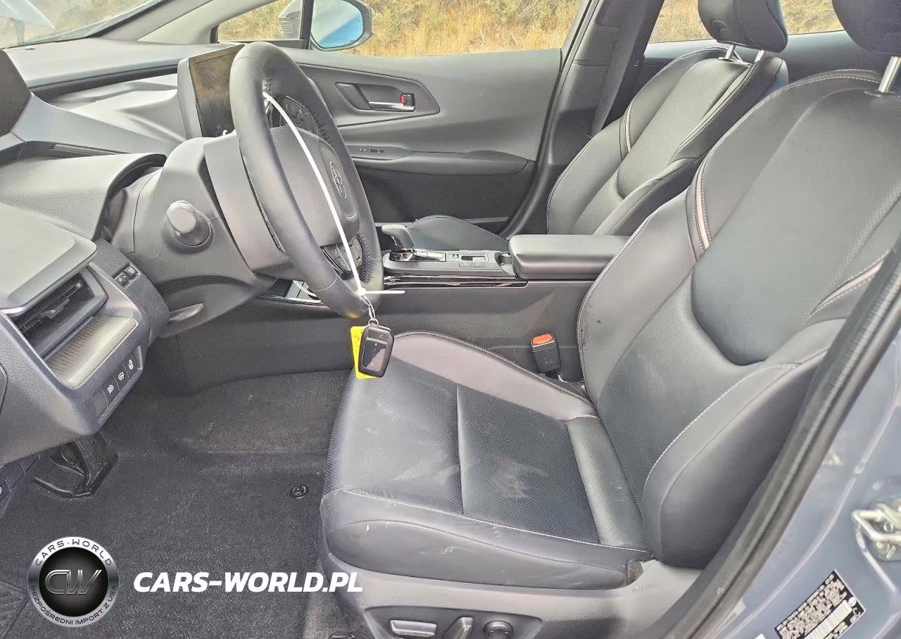 2026 Toyota Prius Xle VIN:JTDADABU1T3031565 - 7